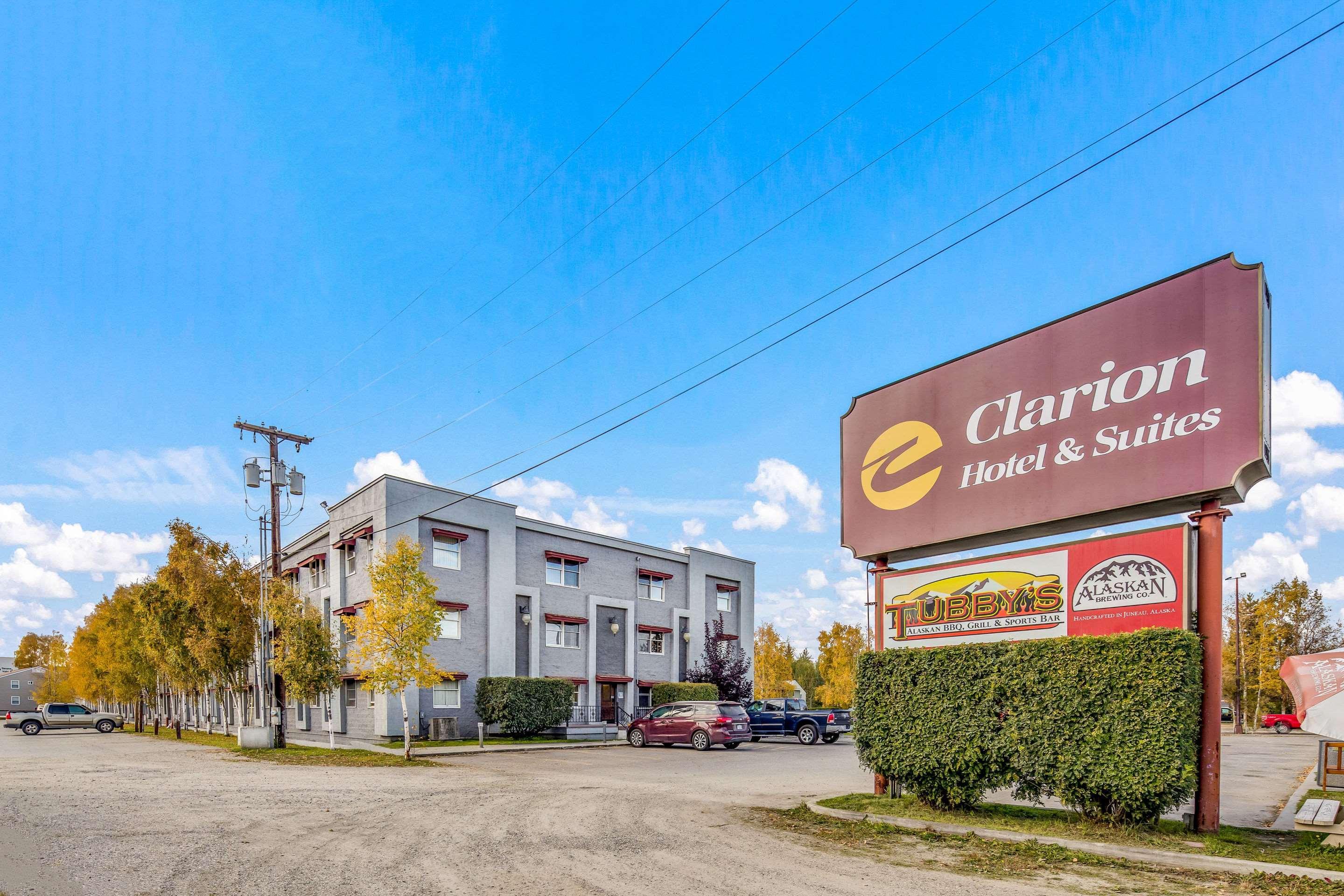 Clarion Hotel & Suites Fairbanks Near Ft Wainwright Dış mekan fotoğraf