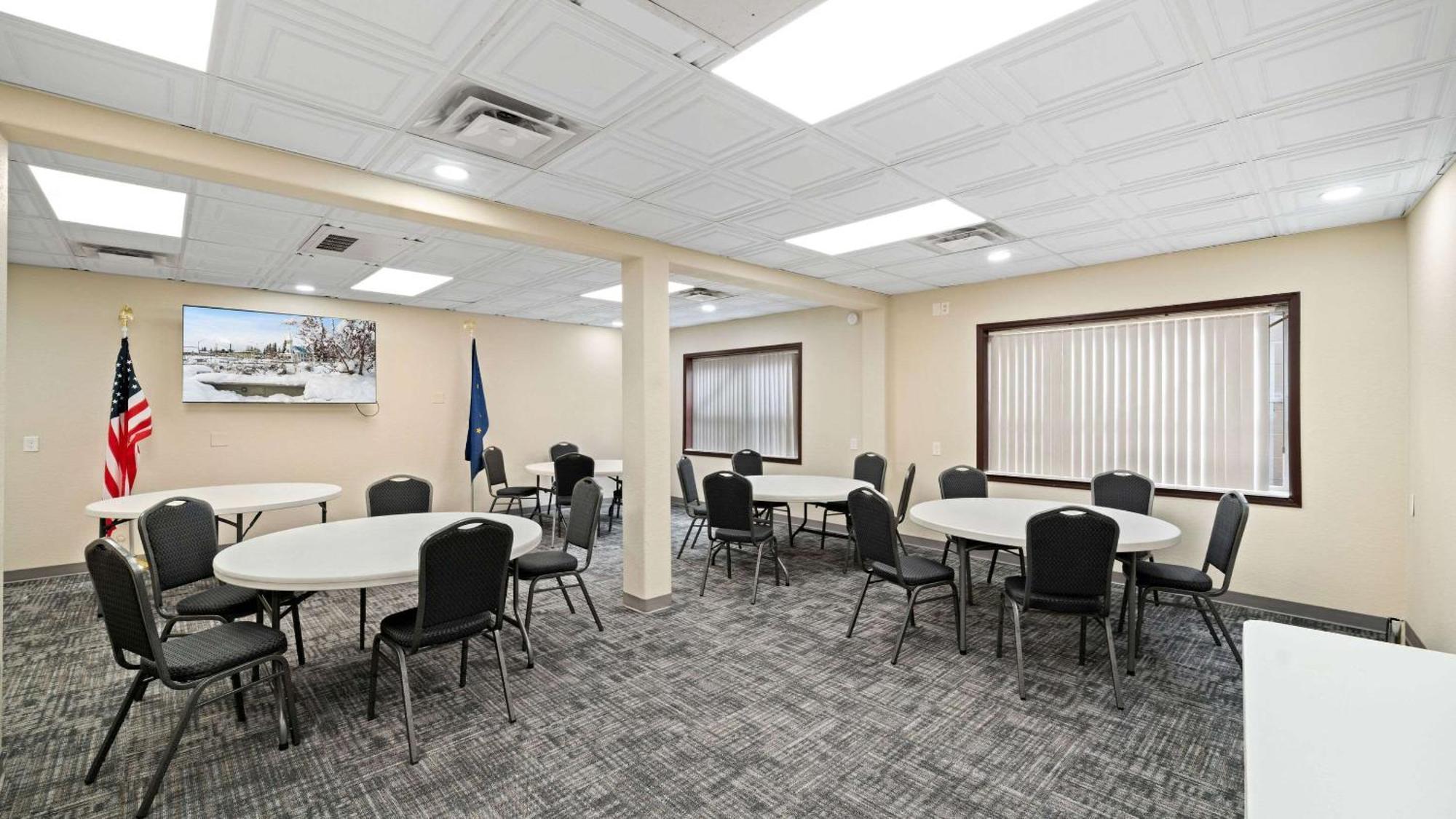 Clarion Hotel & Suites Fairbanks Near Ft Wainwright Dış mekan fotoğraf