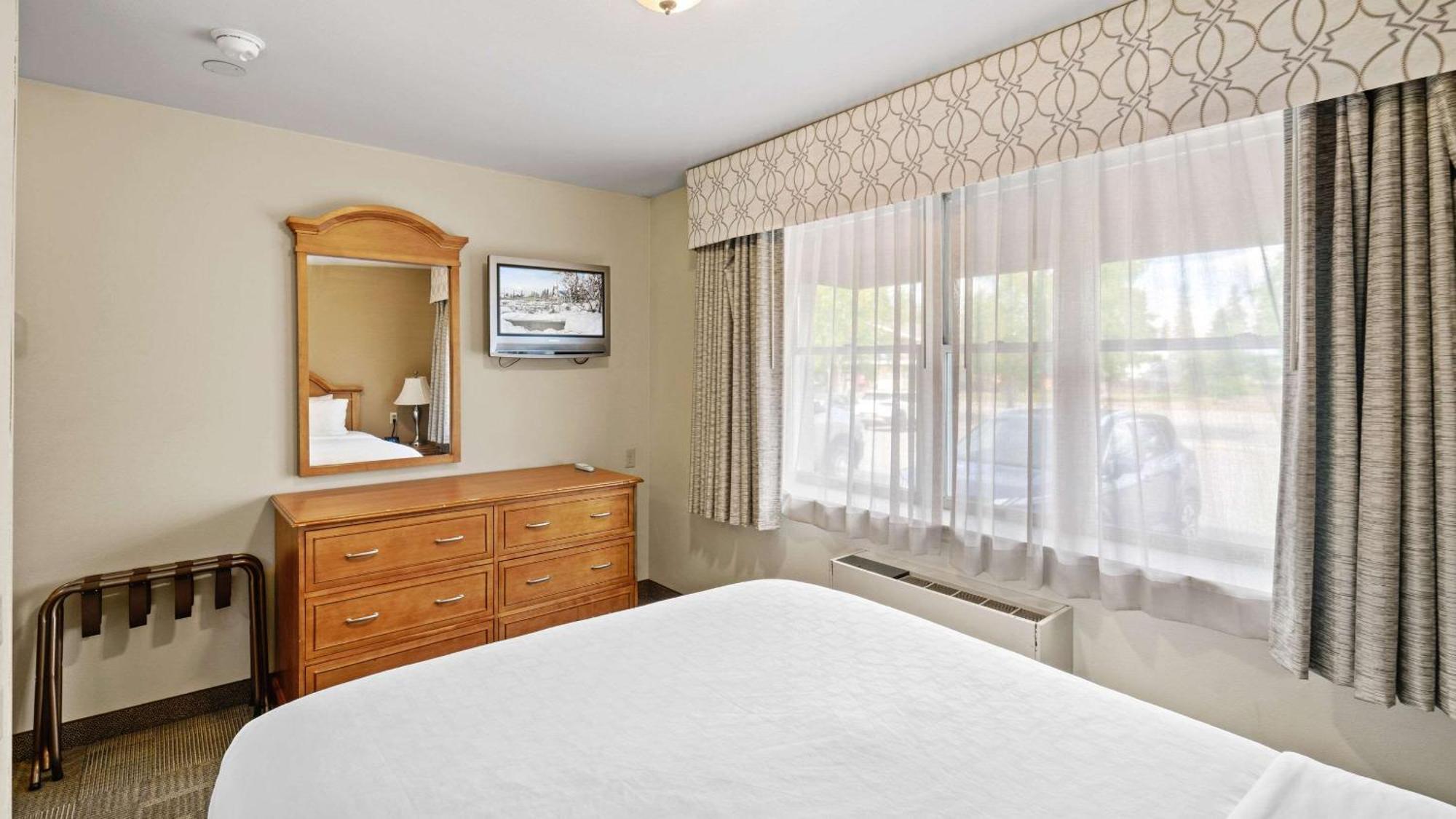 Clarion Hotel & Suites Fairbanks Near Ft Wainwright Dış mekan fotoğraf