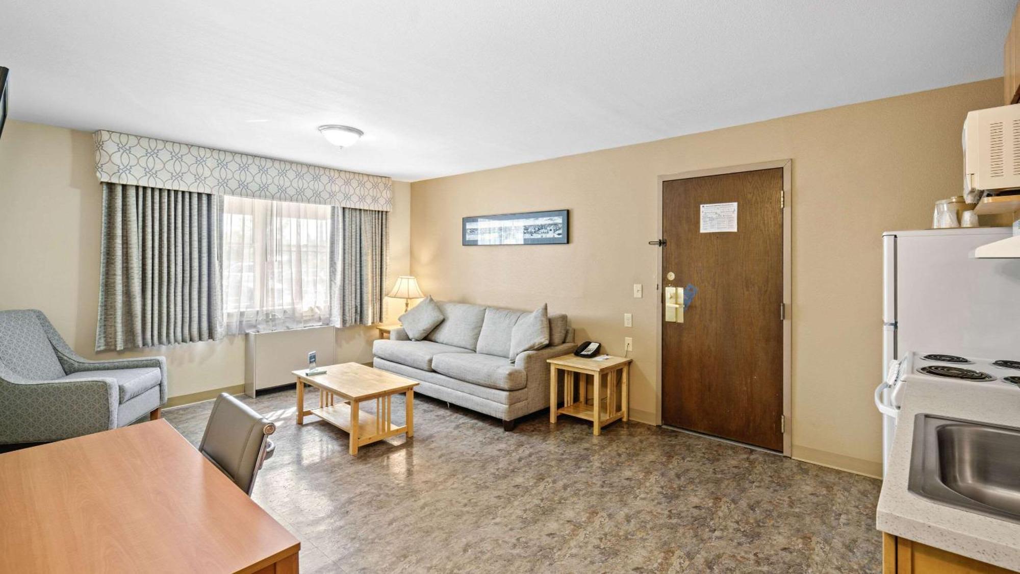 Clarion Hotel & Suites Fairbanks Near Ft Wainwright Dış mekan fotoğraf